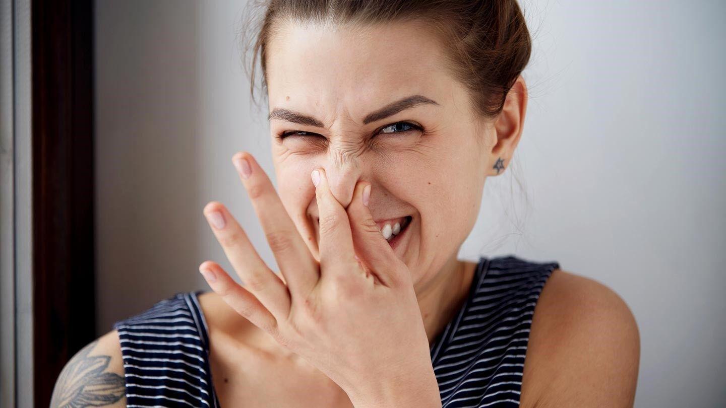 人类拉的屎为什么会臭（吃屎对身体有什么影响）(图1)