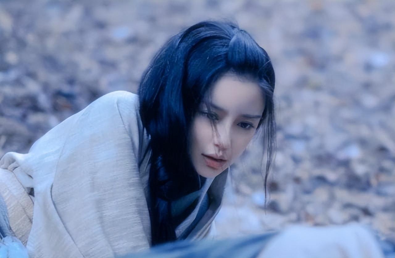 杨颖个人资料简介详细（回顾杨颖的成长史，才明白讨好型人格的黄晓明，又怎会留得住她？）