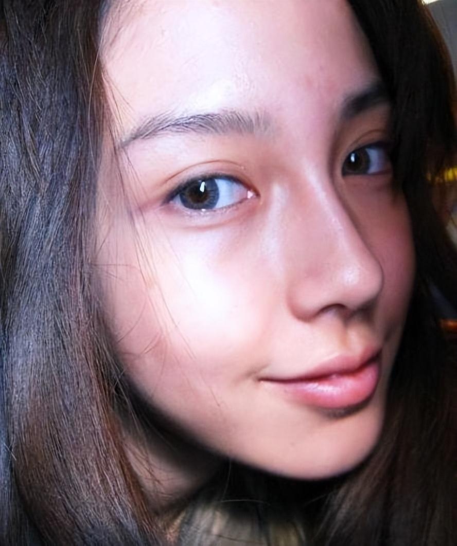 杨颖个人资料简介详细（回顾杨颖的成长史，才明白讨好型人格的黄晓明，又怎会留得住她？）