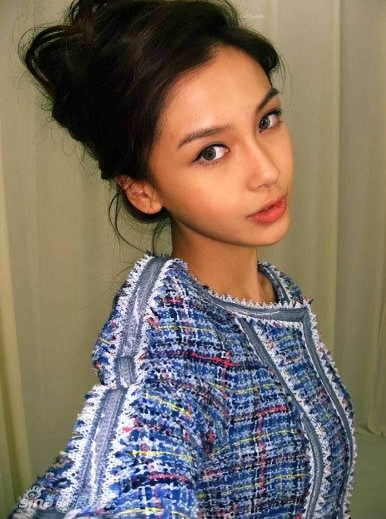 杨颖个人资料简介详细（回顾杨颖的成长史，才明白讨好型人格的黄晓明，又怎会留得住她？）