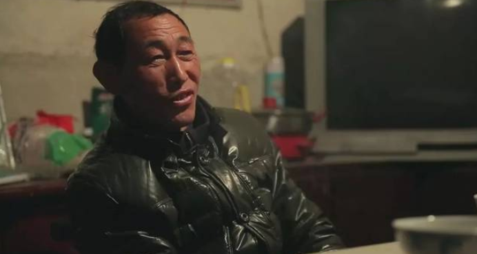 余秀华简介个人资料（“荡妇”余秀华的风流人生，和她不为人知的反抗之路）