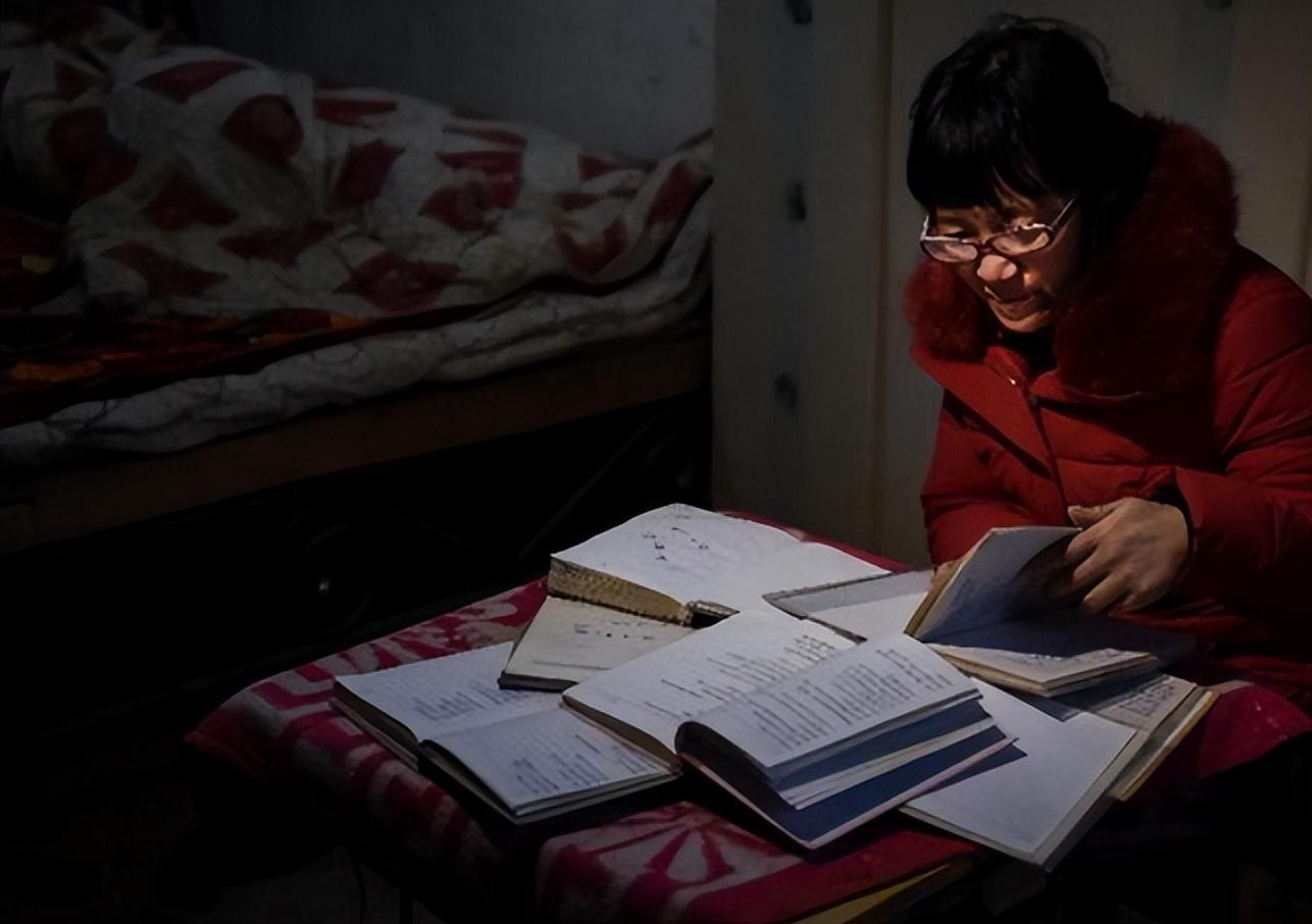 余秀华简介个人资料（“荡妇”余秀华的风流人生，和她不为人知的反抗之路）