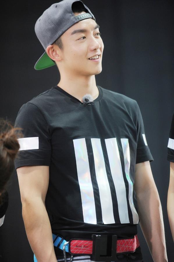 郑凯个人资料简介详细(