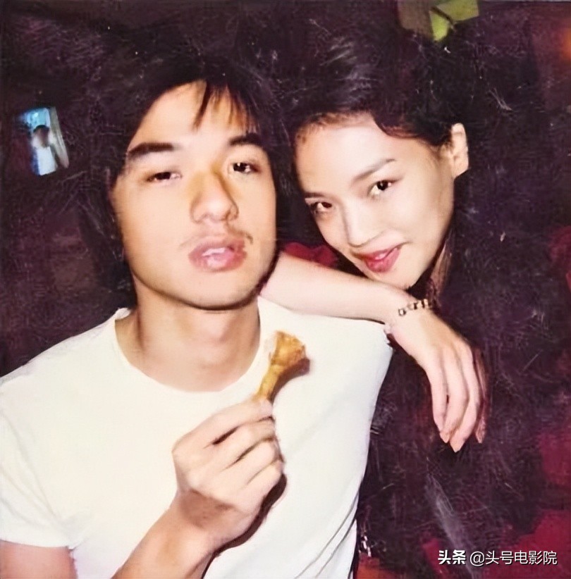 7年没演戏,演技秒杀李易峰,47岁冯德伦新剧开播,胡子花白显老