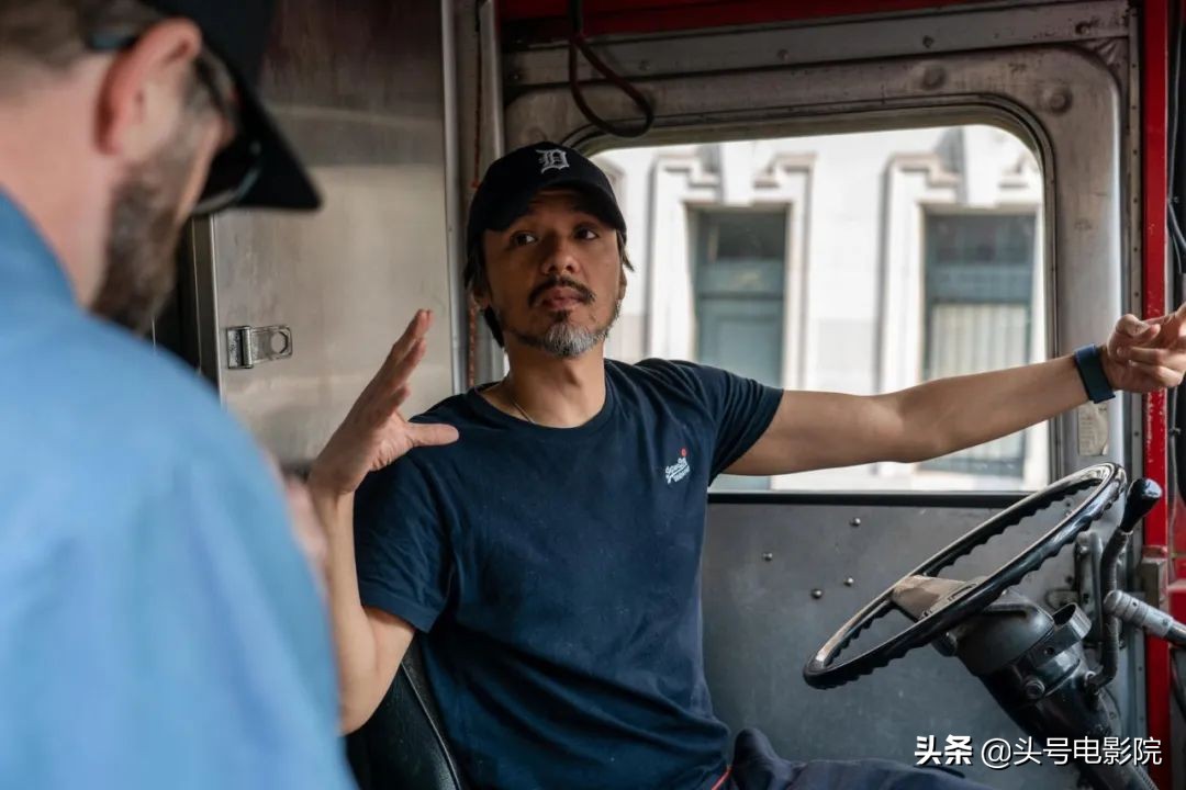 7年没演戏,演技秒杀李易峰,47岁冯德伦新剧开播,胡子花白显老