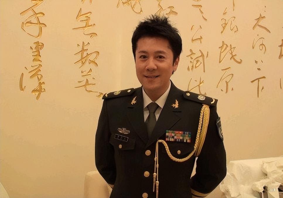 蔡国庆个人资料简介 22次登上春晚，拒绝那英迎娶圈外妻子，如今儿子成他骄傲