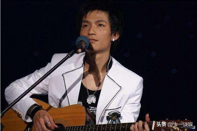 龙丹妮个人资料简介： 陈楚生龙丹妮上演世纪拥抱，两人已十年未见面，过去的事已放下