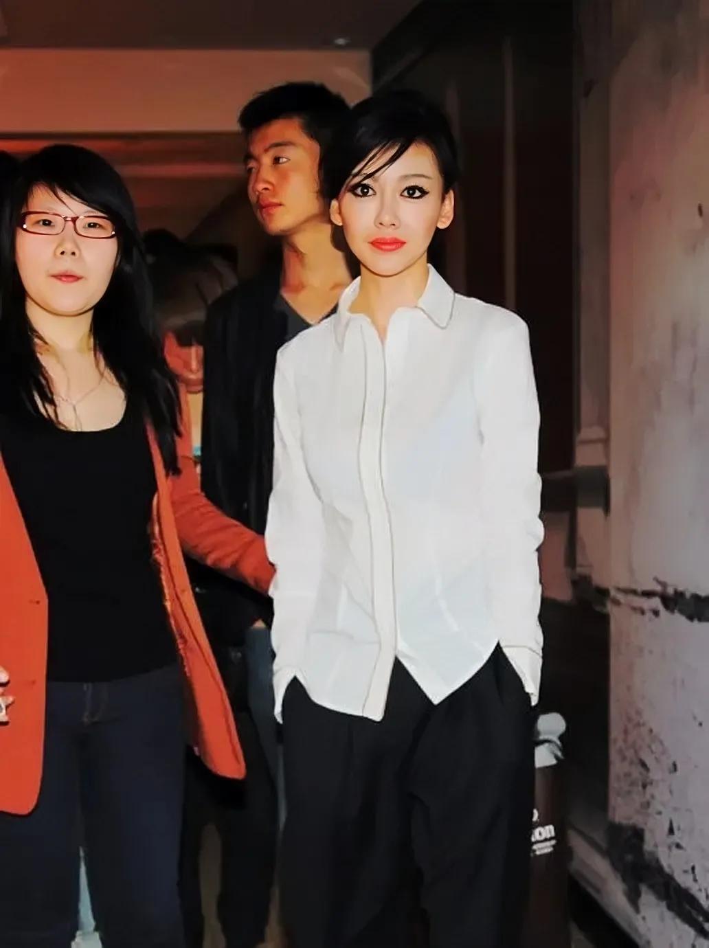 巩新亮身材颜值都不输吉娜，为何朗朗同居四年，却不娶她？