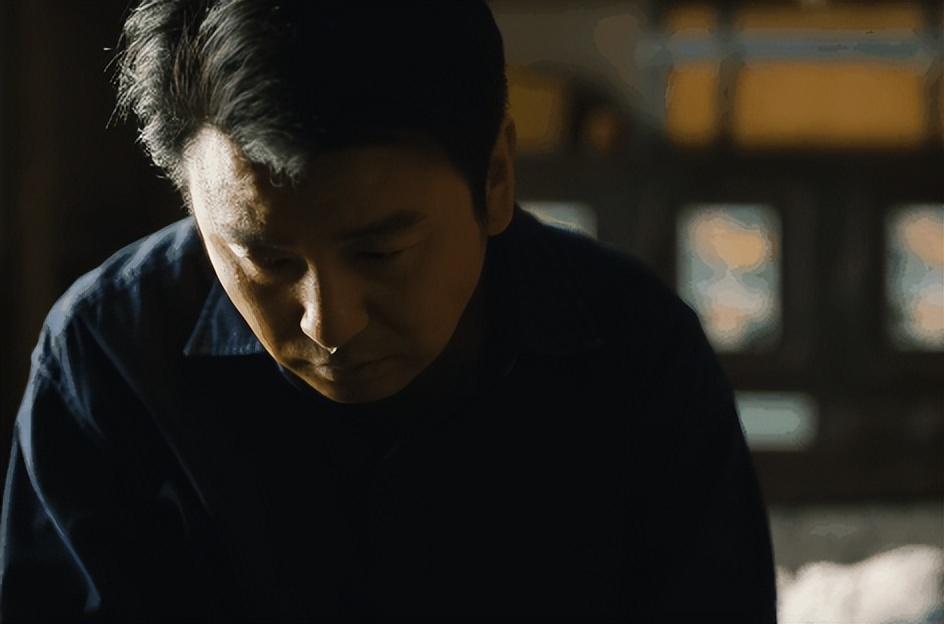 继《李焕英》后，“沉睡”的张小斐，终于凭《交换人生》赢了！