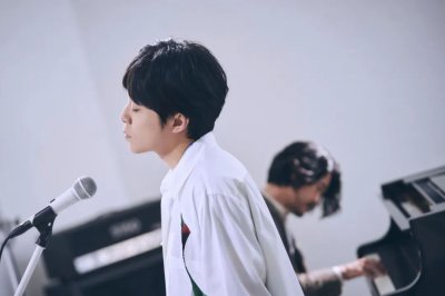 ​苏打绿主唱是谁(吴青峰 不被世界推翻)