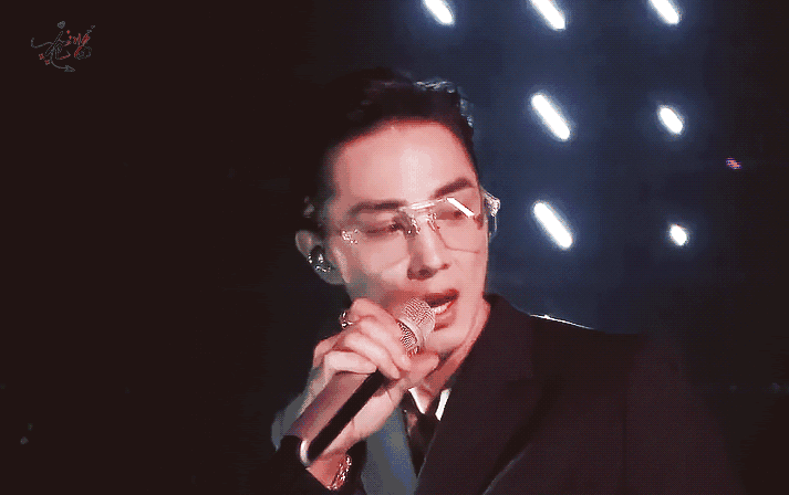 实力派演员戚薇个人简介