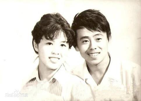 潘阳婚后淡出演艺圈，石磊有怎样的背景能让潘长江把女儿嫁给他