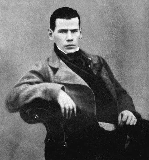 战争与和平的作者是谁（《战争与和平》：世上最伟大的小说，至今读它一寸寸都是活的）