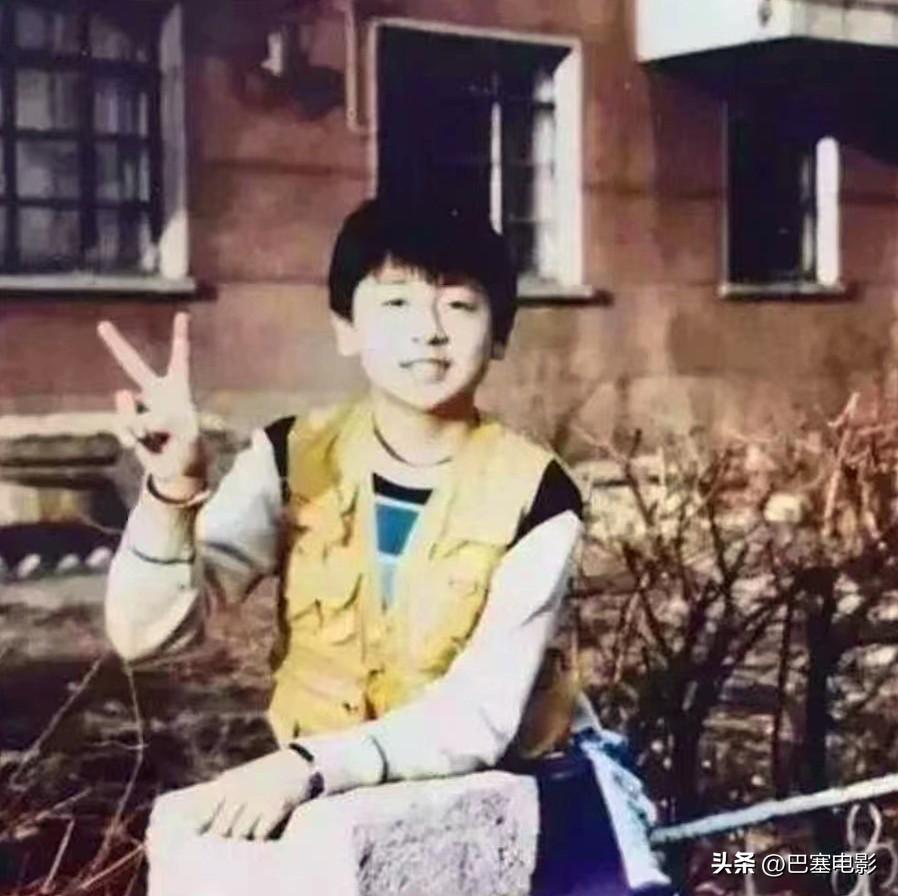 雷佳音老婆美上热搜，被指像父女，细看他的资产，就知什么是赢家