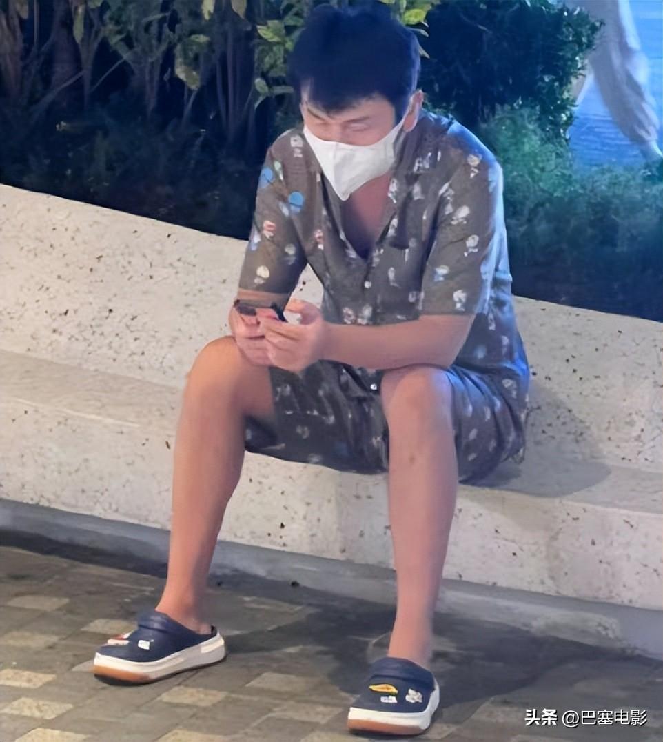 雷佳音老婆美上热搜，被指像父女，细看他的资产，就知什么是赢家