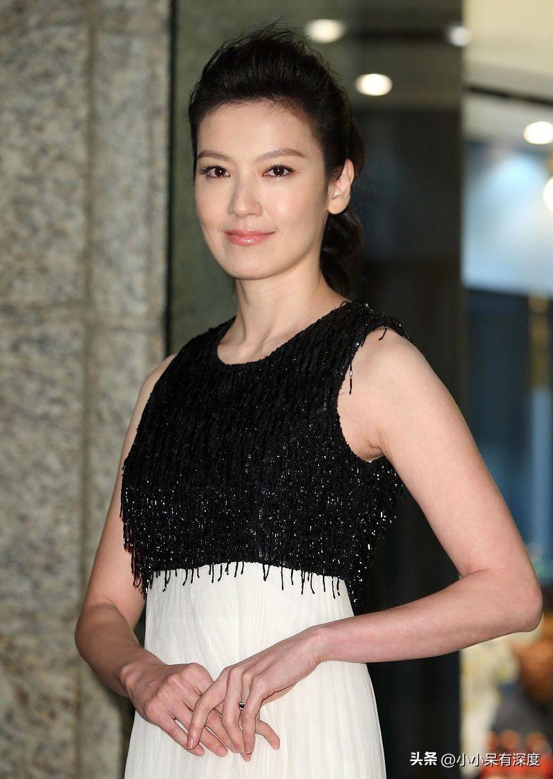 昔日女神林熙蕾近照，48岁好身材遮不住！颜值似冻龄，状态超级棒