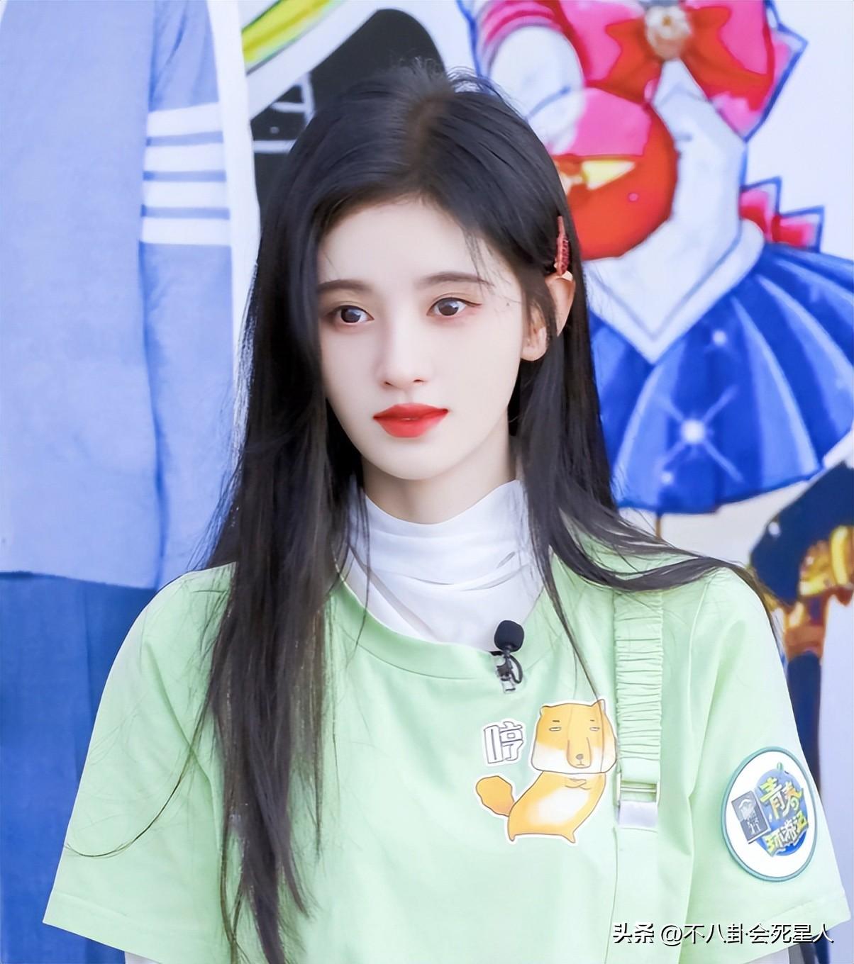 修图人均大长腿，实际又粗又短全是bug，女星腿部生图太真实了