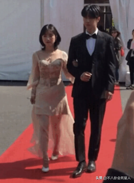 修图人均大长腿，实际又粗又短全是bug，女星腿部生图太真实了