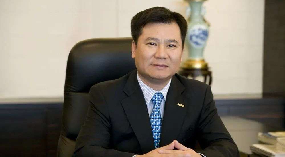 他搭救王健林，相交许家印，挑衅刘强东，为何落难“卖身”无人帮