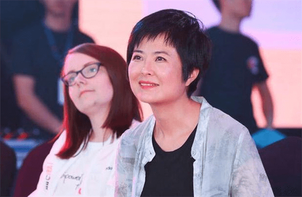 张泉灵是李铁几任妻子(张泉灵老公李铁简介)