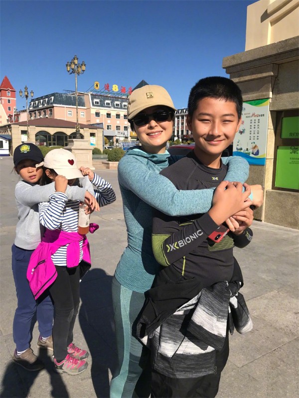 张泉灵是李铁几任妻子(张泉灵老公李铁简介)