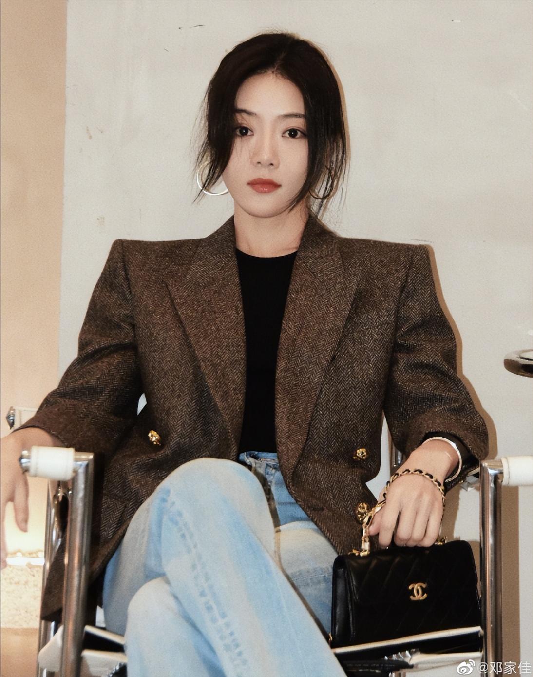 邓家佳个人简历资料(邓家佳内江哪里的)