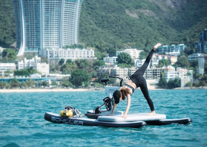 李诗韵个人资料（李施嬅迎41岁生日与男友订婚一年)