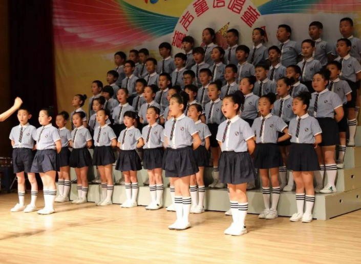 童年被骂“人妖”,后遭那英“抛弃”周深到底经历了什么?