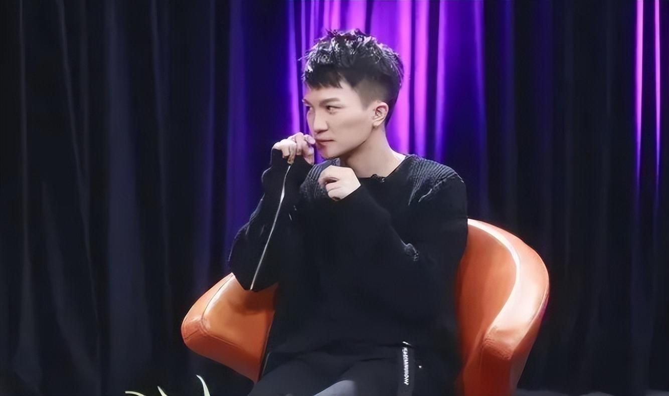 童年被骂“人妖”,后遭那英“抛弃”周深到底经历了什么?