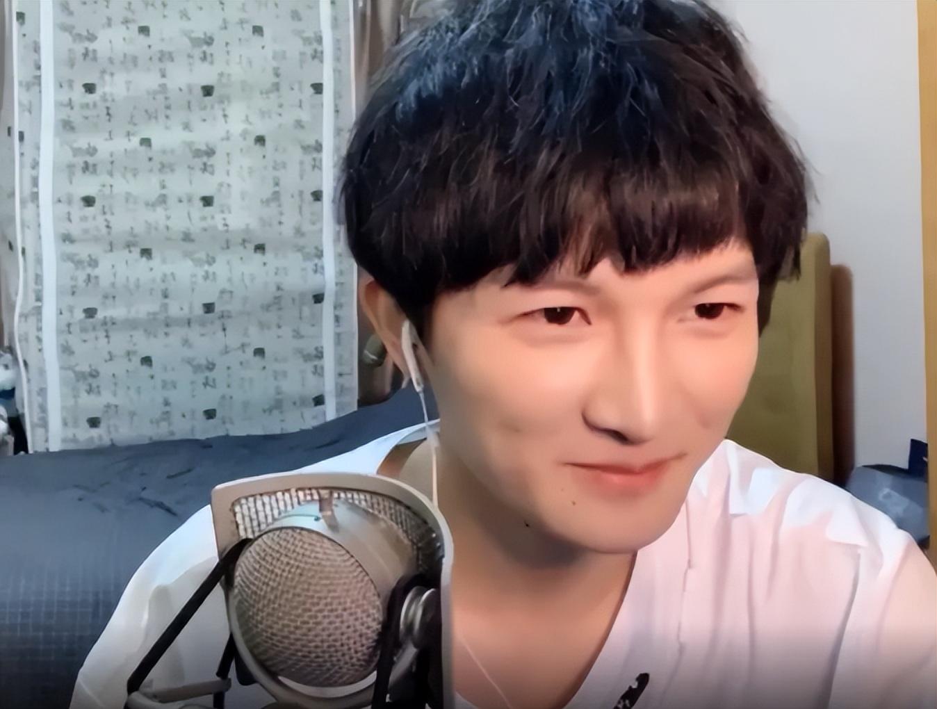 童年被骂“人妖”,后遭那英“抛弃”周深到底经历了什么?