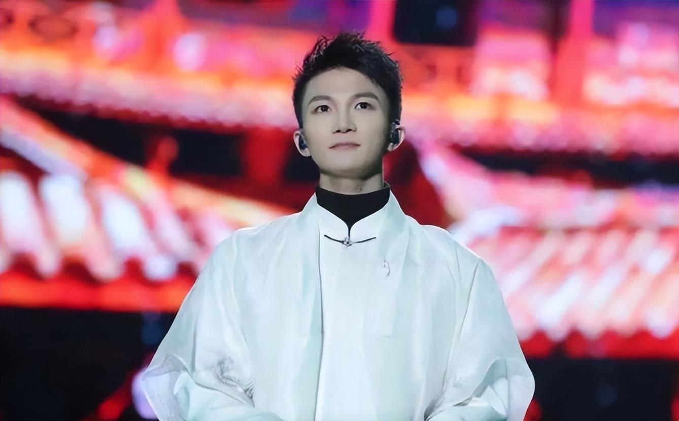 童年被骂“人妖”,后遭那英“抛弃”周深到底经历了什么?