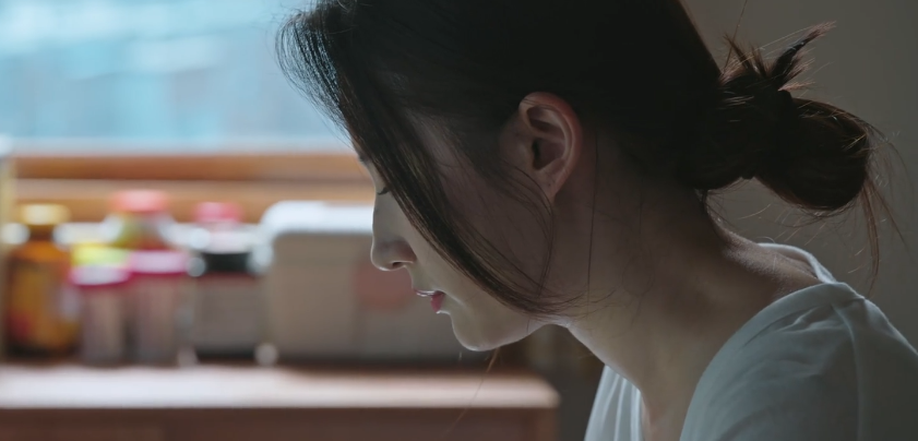 收视夺冠,脱下“古装”的刘亦菲,这剧治愈多少年轻人的精神内耗