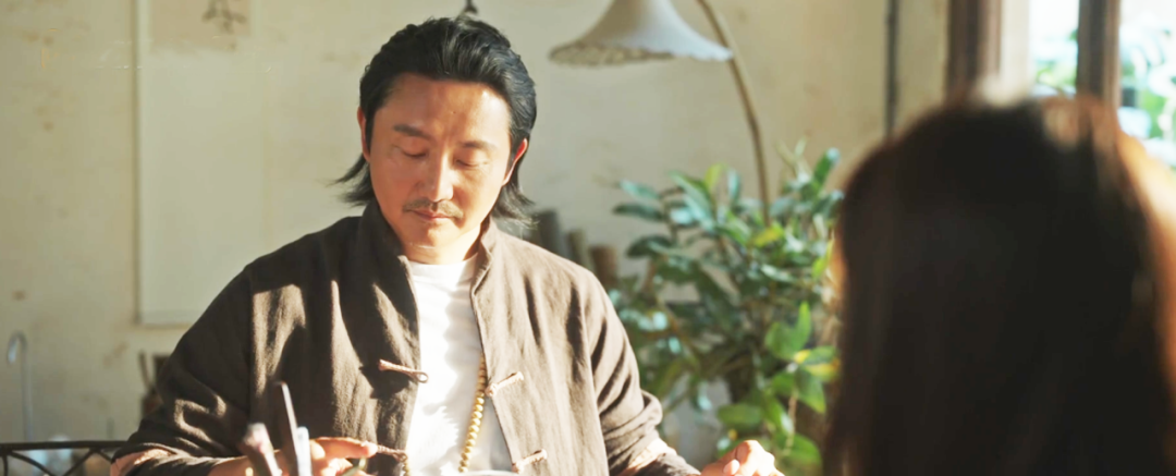 收视夺冠,脱下“古装”的刘亦菲,这剧治愈多少年轻人的精神内耗