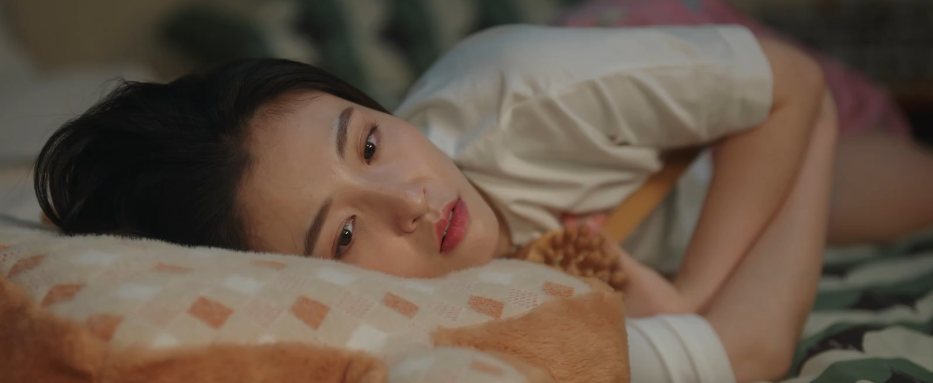 收视夺冠,脱下“古装”的刘亦菲,这剧治愈多少年轻人的精神内耗