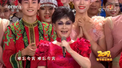 ​风光背后对女儿有愧疚，李谷一二婚丈夫离世后，女儿成唯一依靠