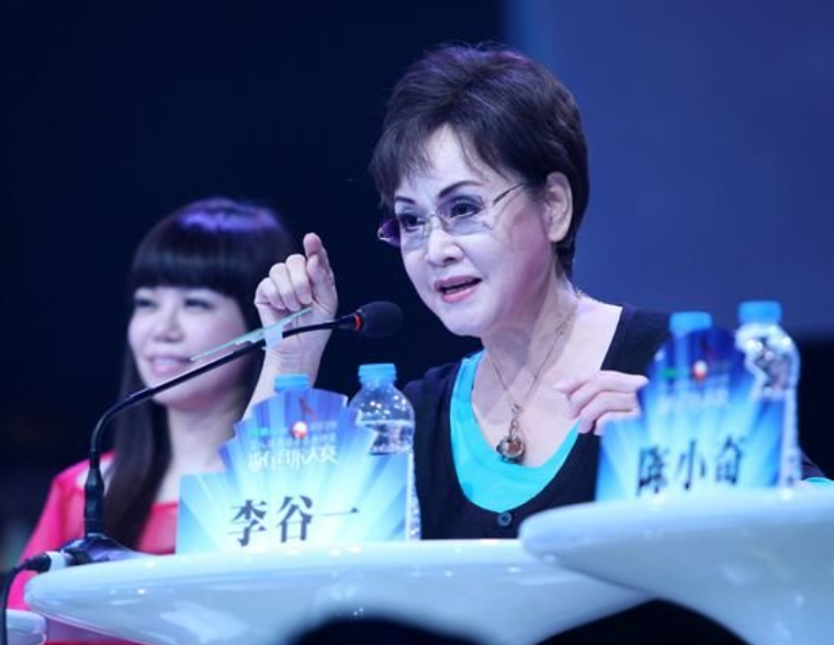 一婚嫁大4岁恩师，二婚嫁开国将军之子，李谷一现状如何？