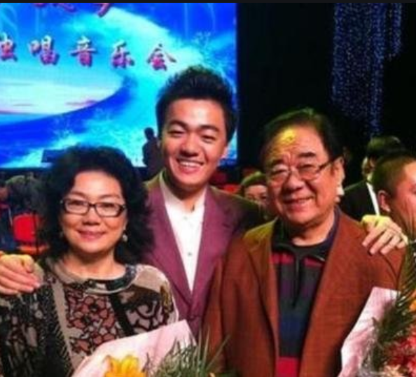 一婚嫁大4岁恩师，二婚嫁开国将军之子，李谷一现状如何？