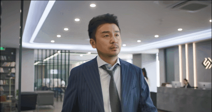 没想到，2022年2月还没过完，雷佳音就打出了第二副“王炸”