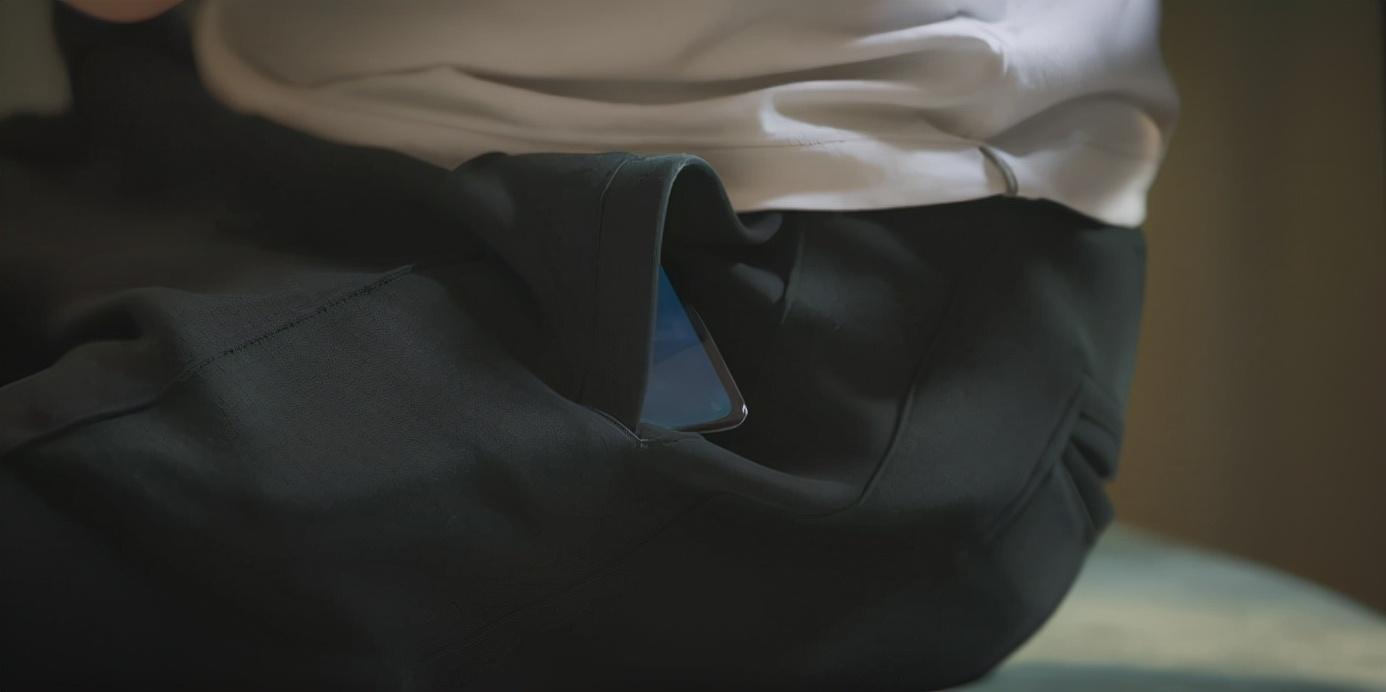 没想到，2022年2月还没过完，雷佳音就打出了第二副“王炸”