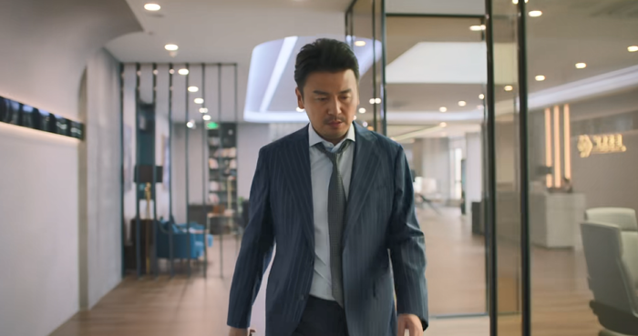 没想到，2022年2月还没过完，雷佳音就打出了第二副“王炸”