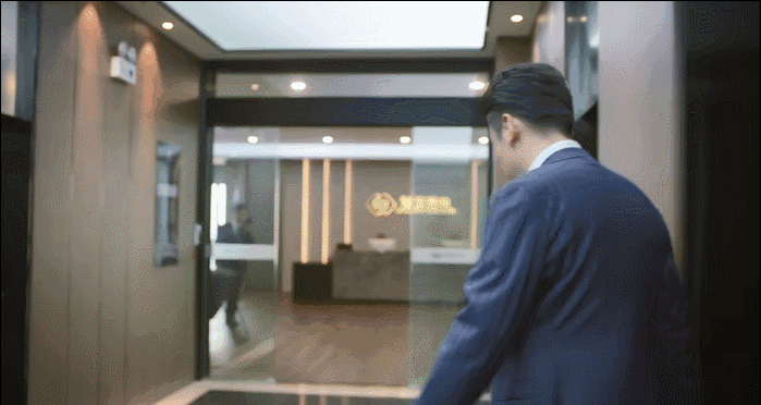 没想到，2022年2月还没过完，雷佳音就打出了第二副“王炸”