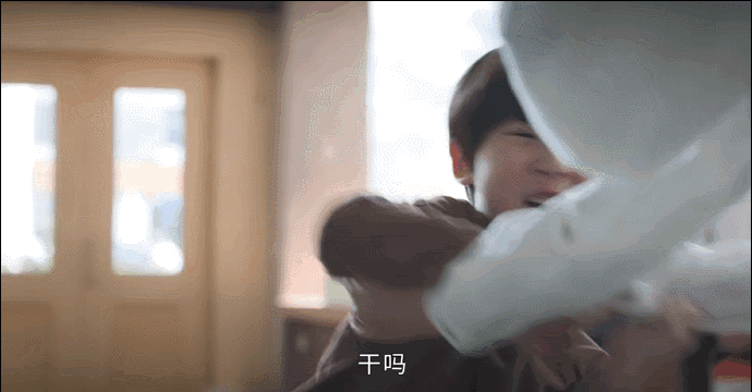 没想到，2022年2月还没过完，雷佳音就打出了第二副“王炸”