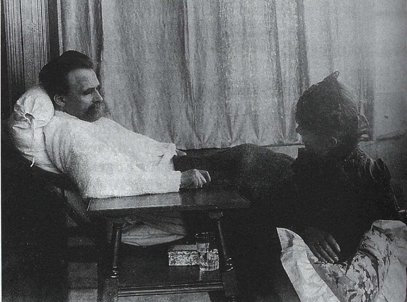 尼采简介及成就（若觉人生虚幻无意义，不妨看看尼采这一生）