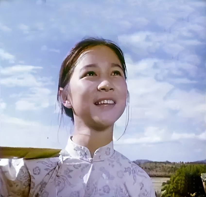 一贴膏药与丈夫结缘的著名演员蔡明，61岁的她有了烦心事