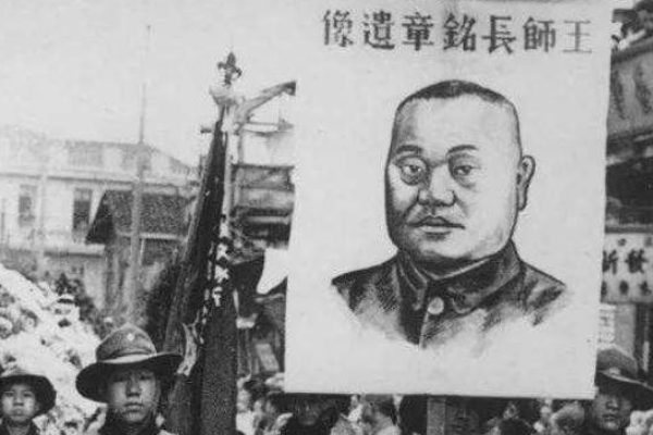 抗日名将王铭章，蒋介石多次为其题词，他做出了什么贡献？