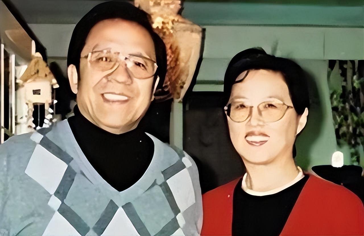 和平凡妻子结婚50年的“歌唱家”杨洪基，老婆和儿子都是他的骄傲