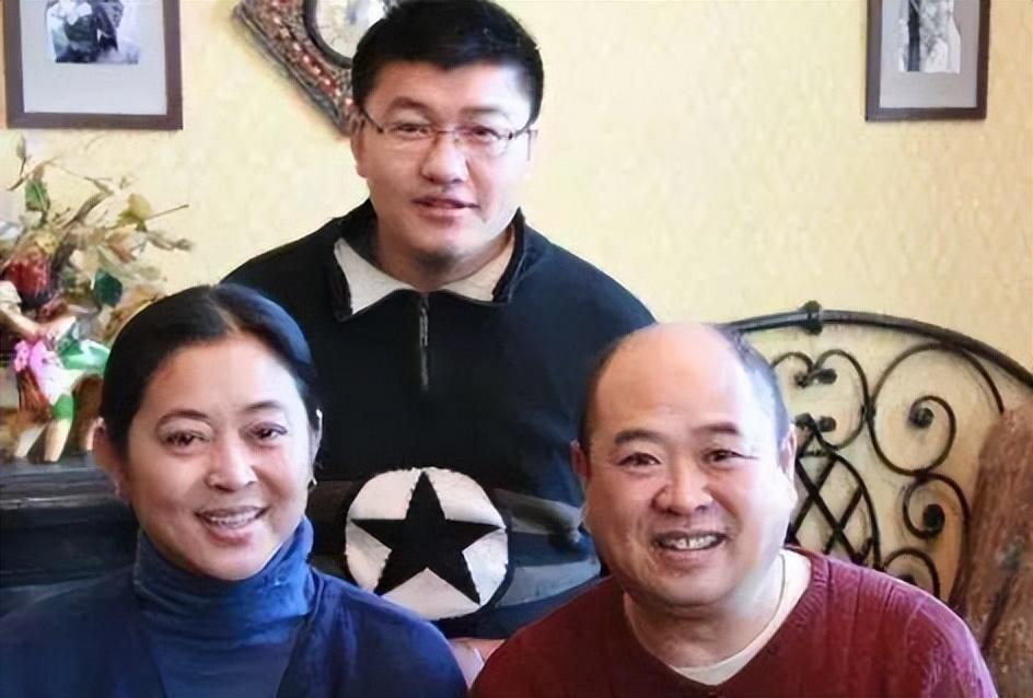 五次恋爱，三婚两离，同居六年惨被抛弃的倪萍，终于收获了真正的爱情