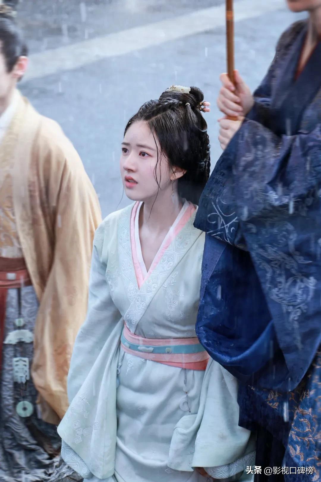 不惧贴标签，学生时期卖馄饨，都是赵露思能大红的伏笔