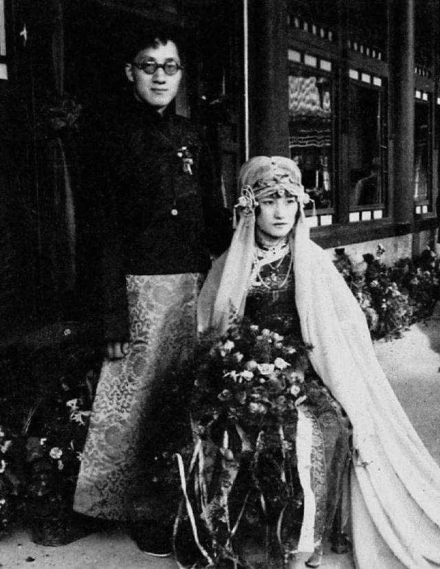 徐志摩简介和代表作品真实的民国时期(之四民国四大才子:徐志摩)