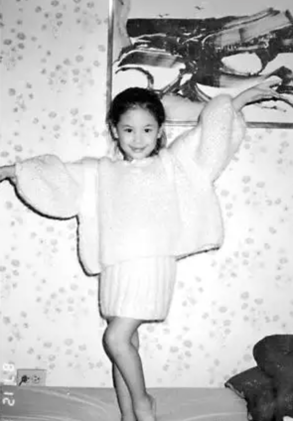 向太眼中的准儿媳应采儿，甘愿嫁穷小子陈小春，她在追求什么？